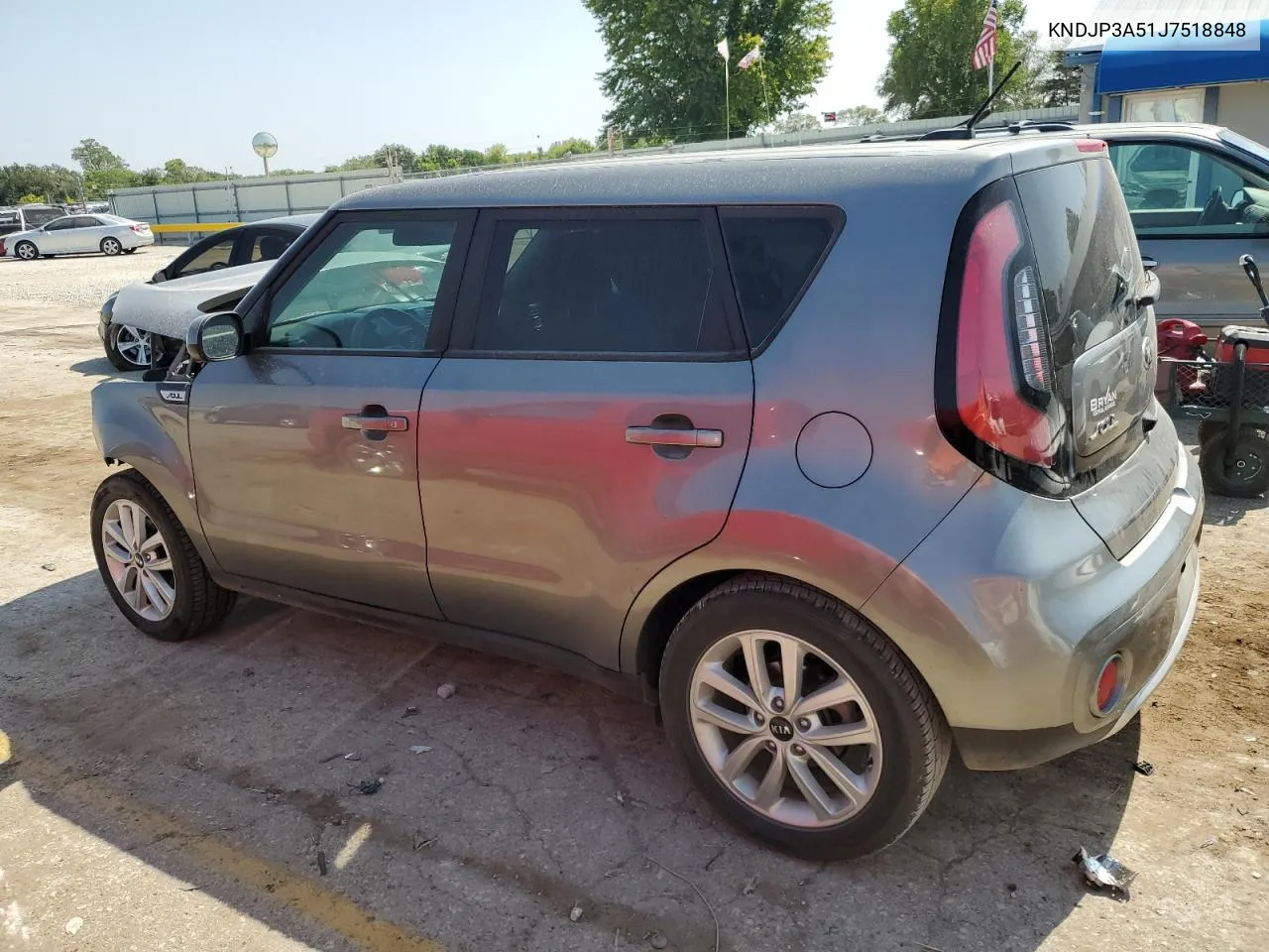 KNDJP3A51J7518848 2018 Kia Soul +