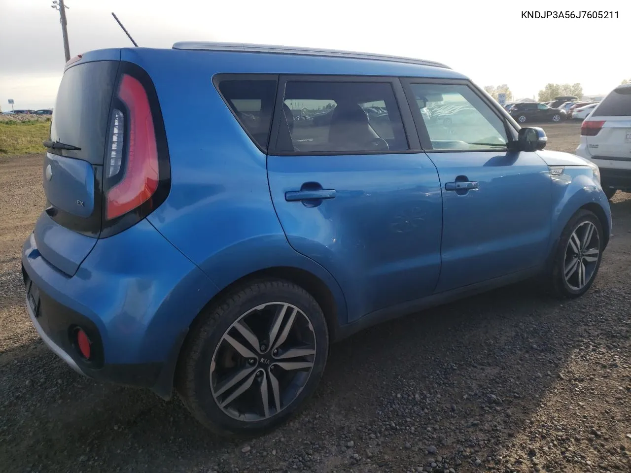 KNDJP3A56J7605211 2018 Kia Soul +