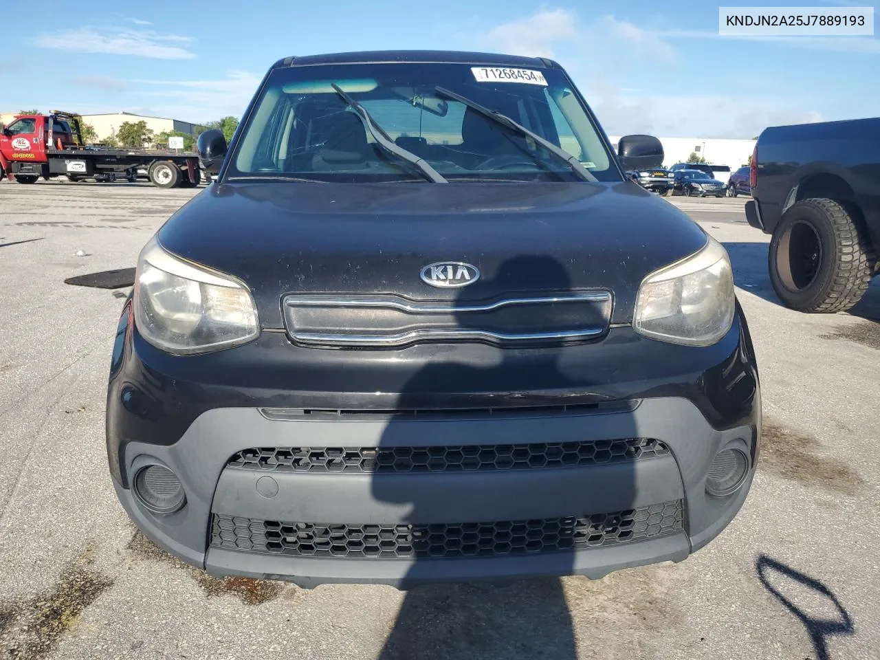 2018 Kia Soul VIN: KNDJN2A25J7889193 Lot: 71268454