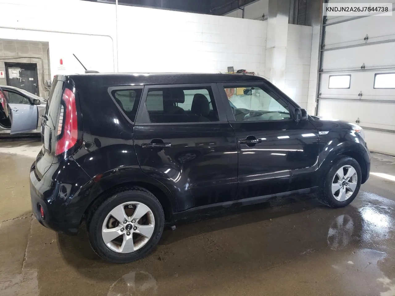 KNDJN2A26J7544738 2018 Kia Soul