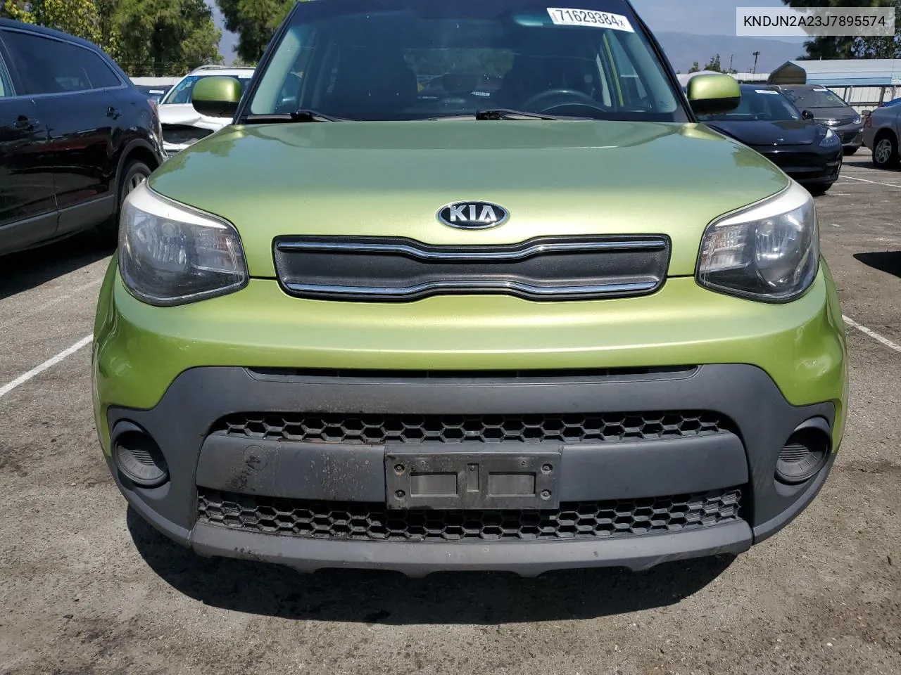 KNDJN2A23J7895574 2018 Kia Soul