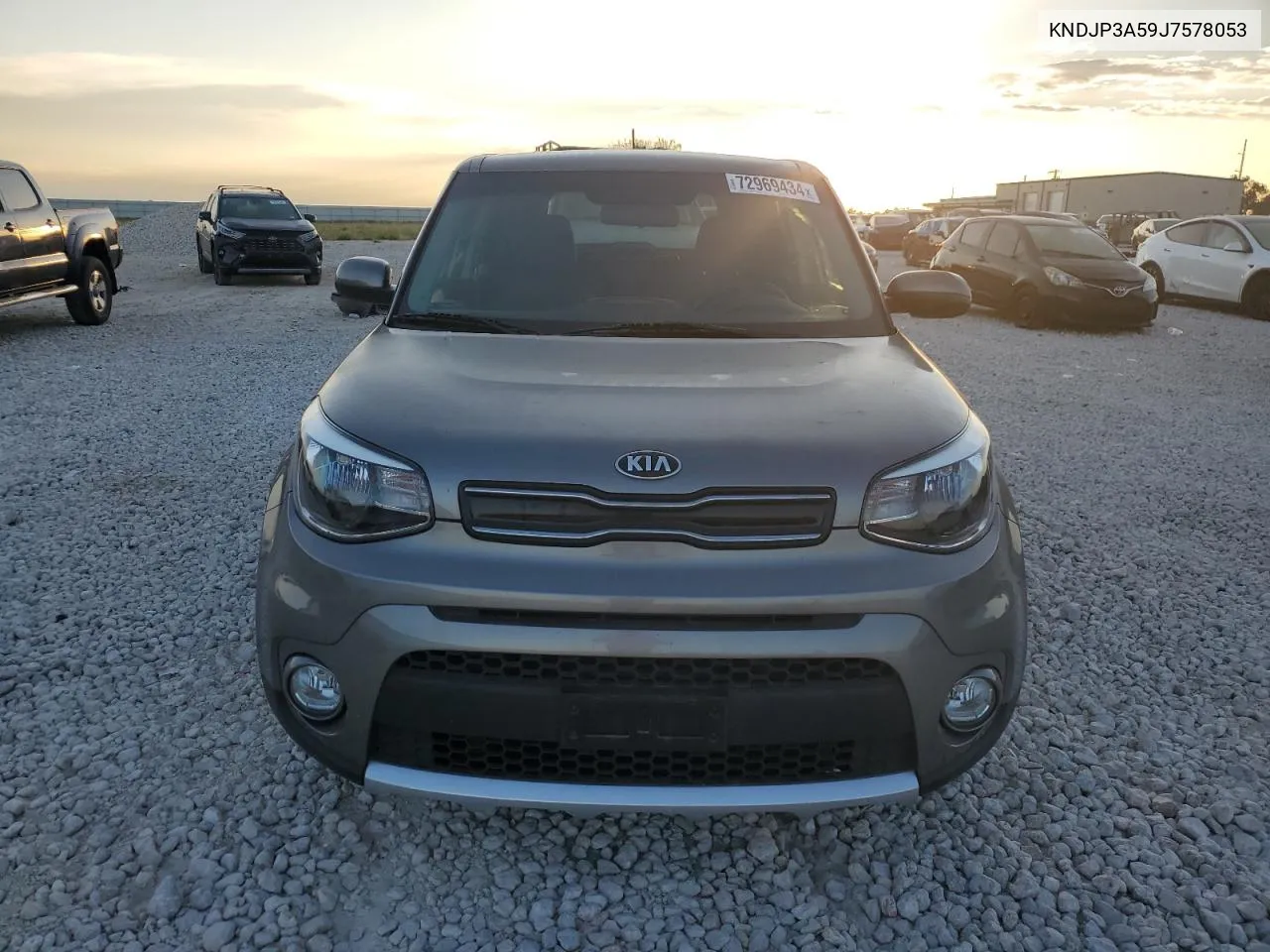 KNDJP3A59J7578053 2018 Kia Soul +