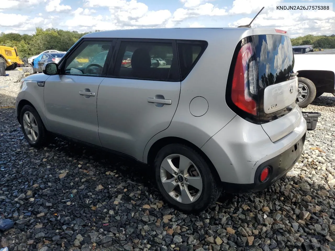 KNDJN2A26J7575388 2018 Kia Soul