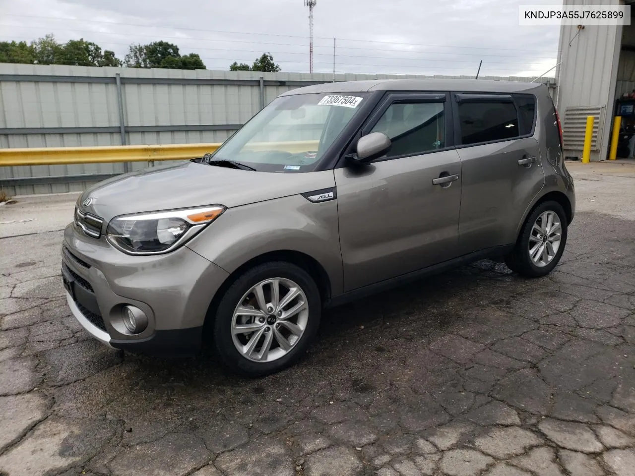 KNDJP3A55J7625899 2018 Kia Soul +