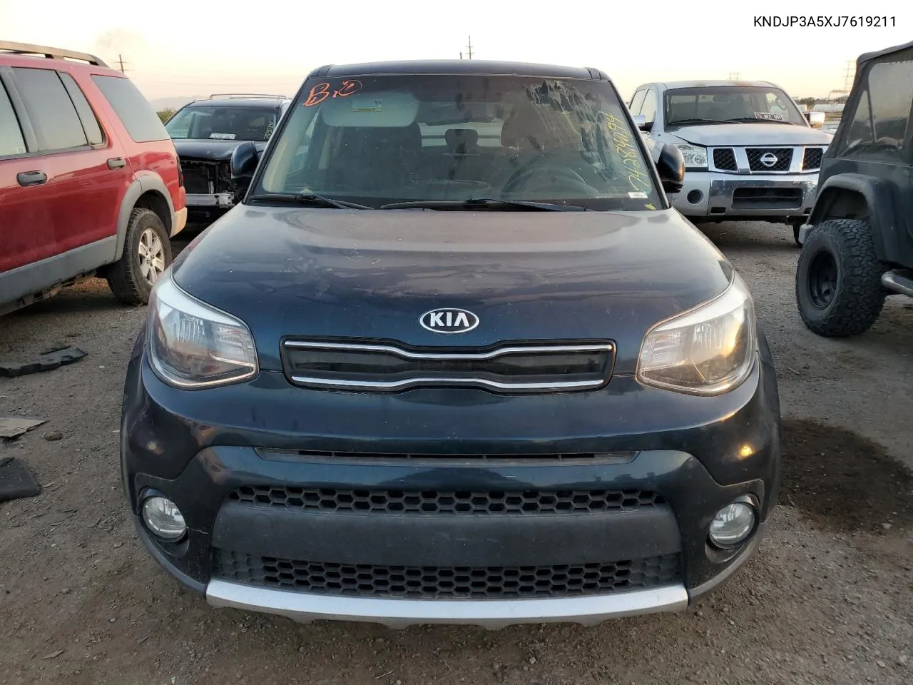 KNDJP3A5XJ7619211 2018 Kia Soul +