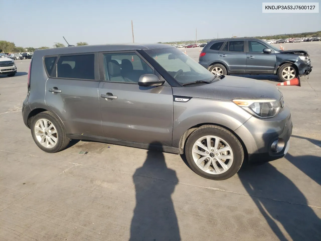 KNDJP3A53J7600127 2018 Kia Soul +