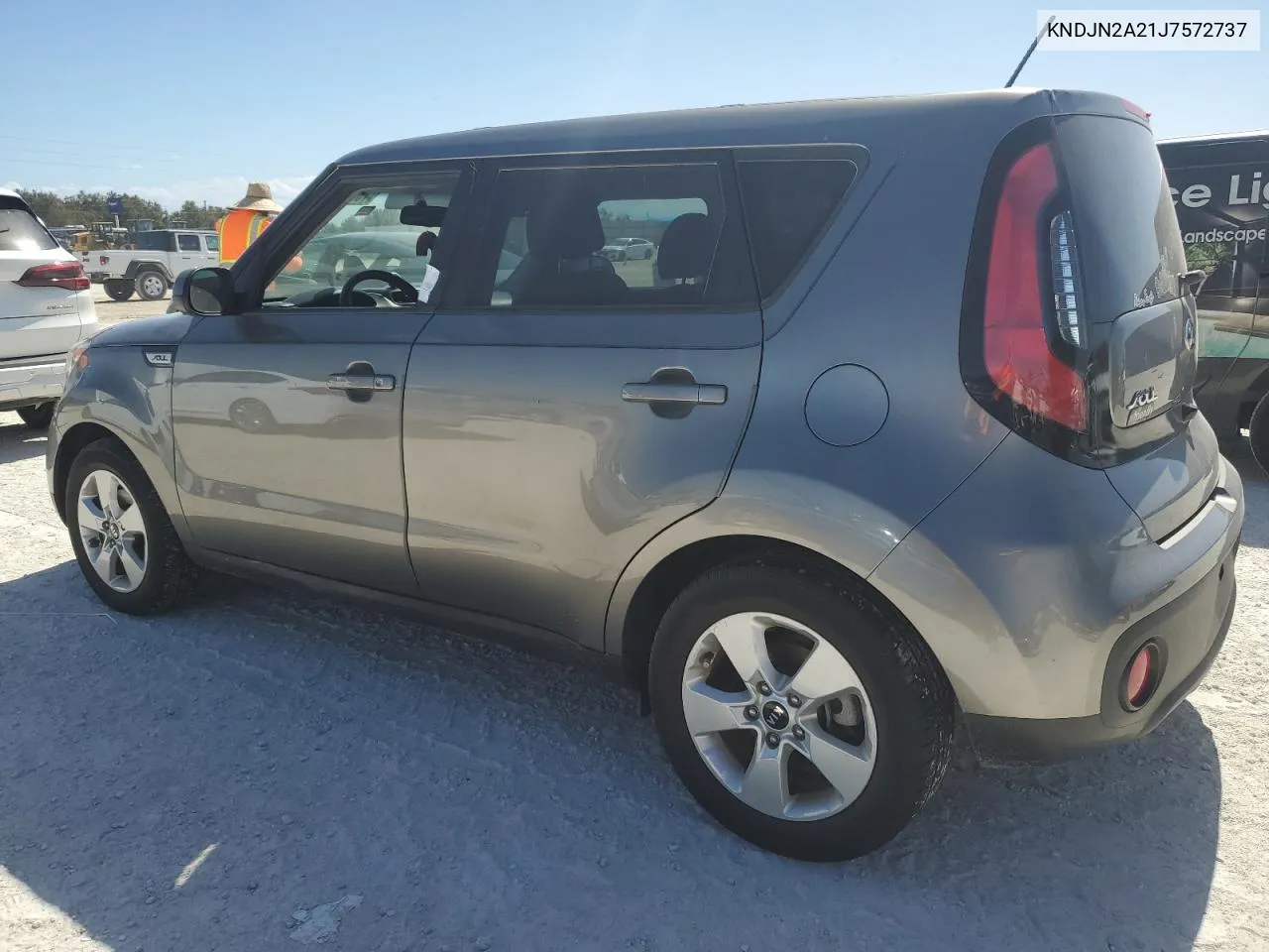 KNDJN2A21J7572737 2018 Kia Soul