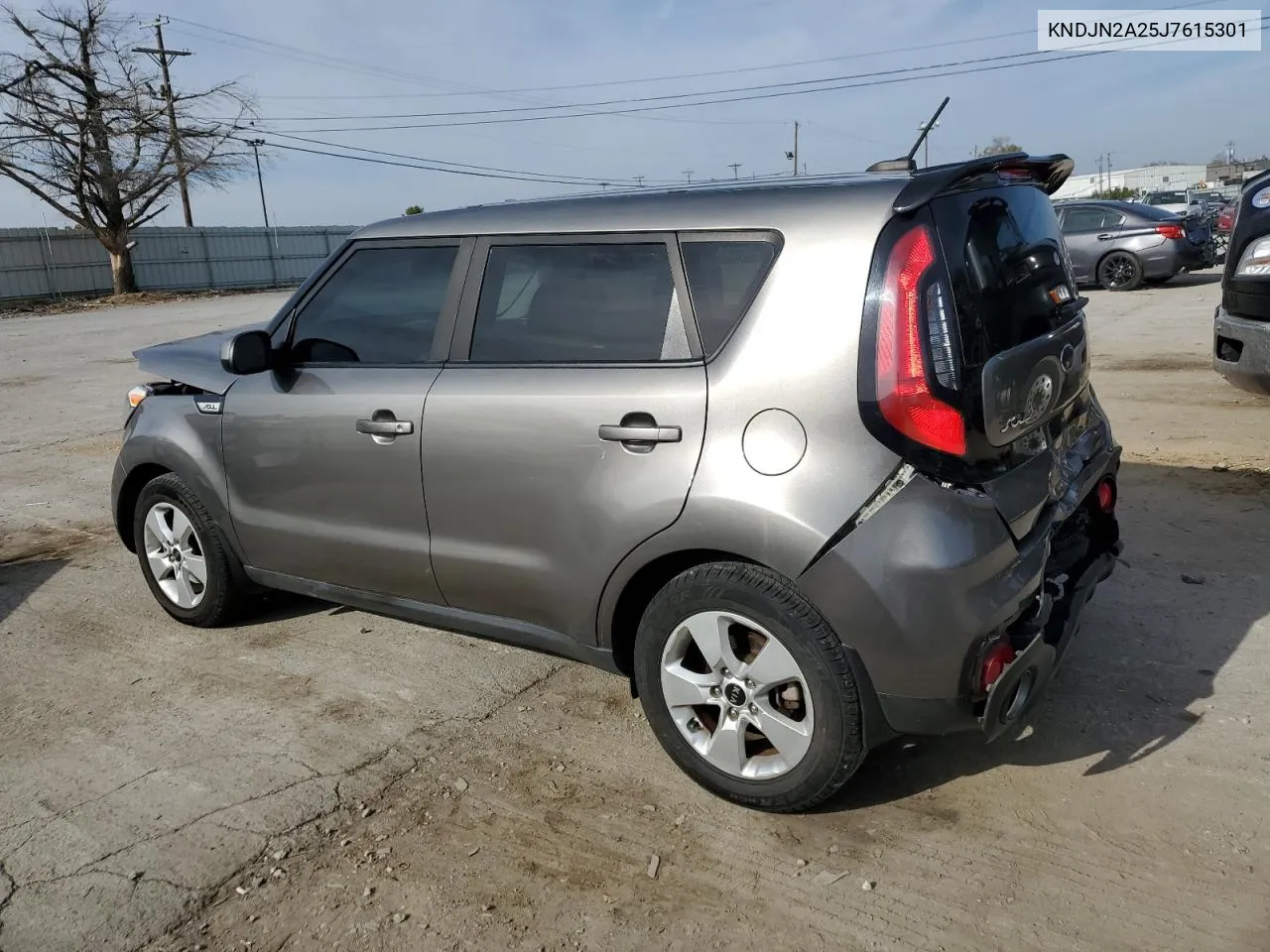 KNDJN2A25J7615301 2018 Kia Soul