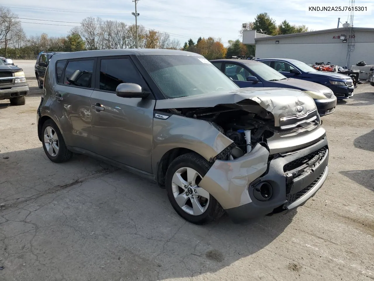 KNDJN2A25J7615301 2018 Kia Soul