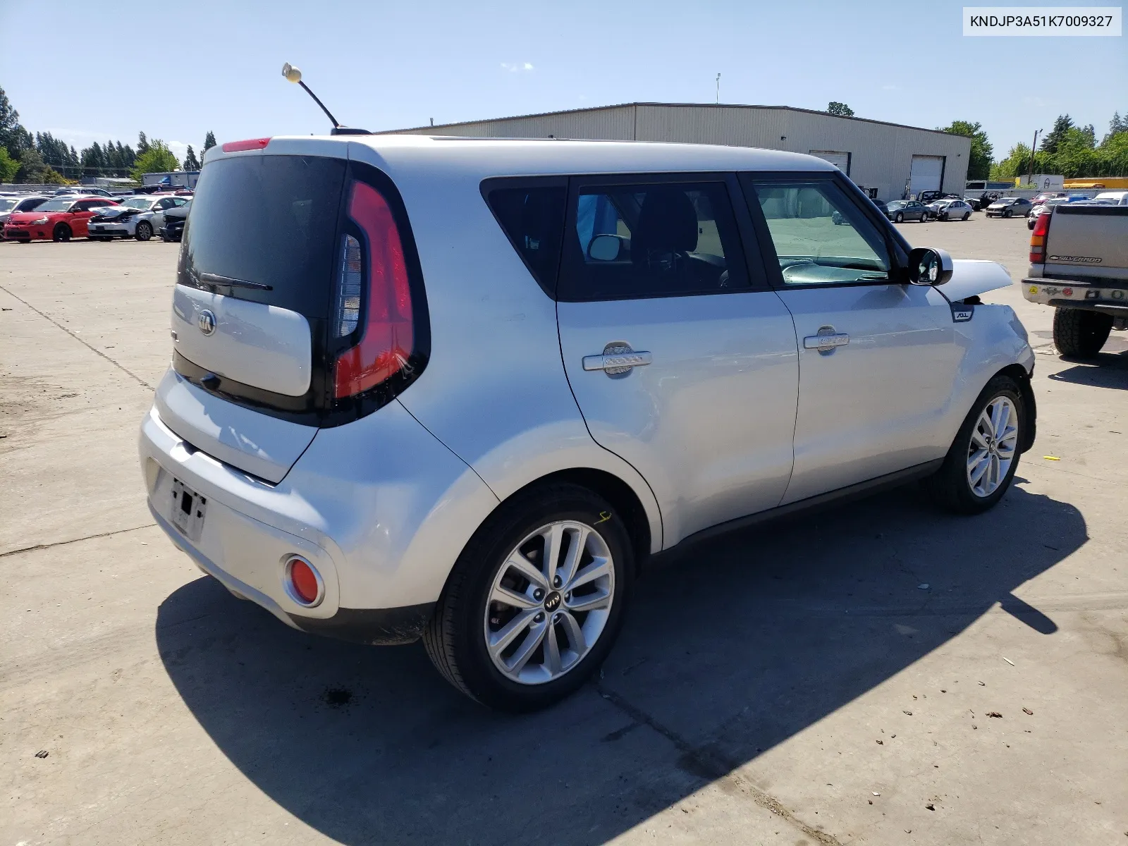 KNDJP3A51K7009327 2019 Kia Soul +