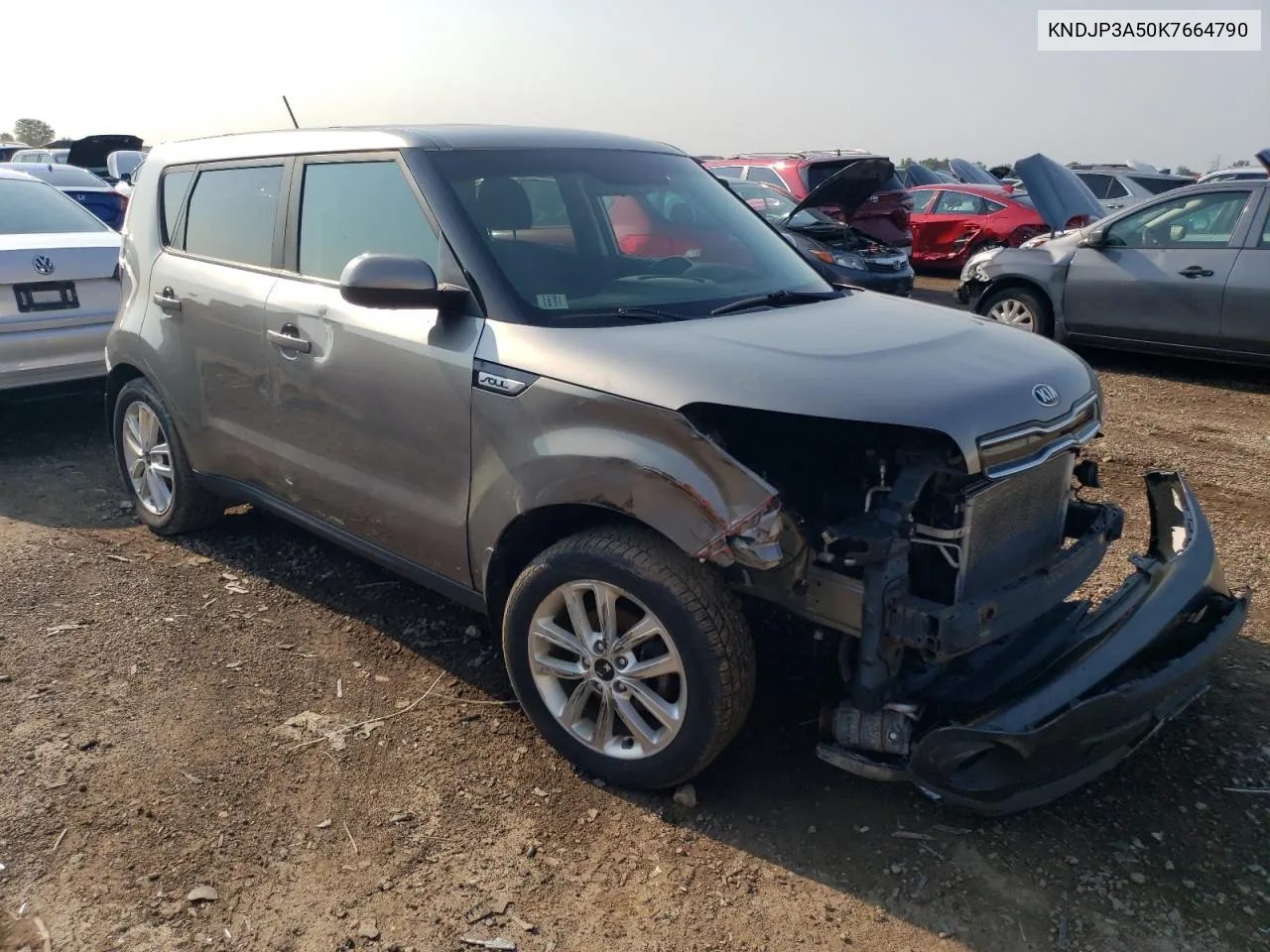 2019 Kia Soul + VIN: KNDJP3A50K7664790 Lot: 64739144