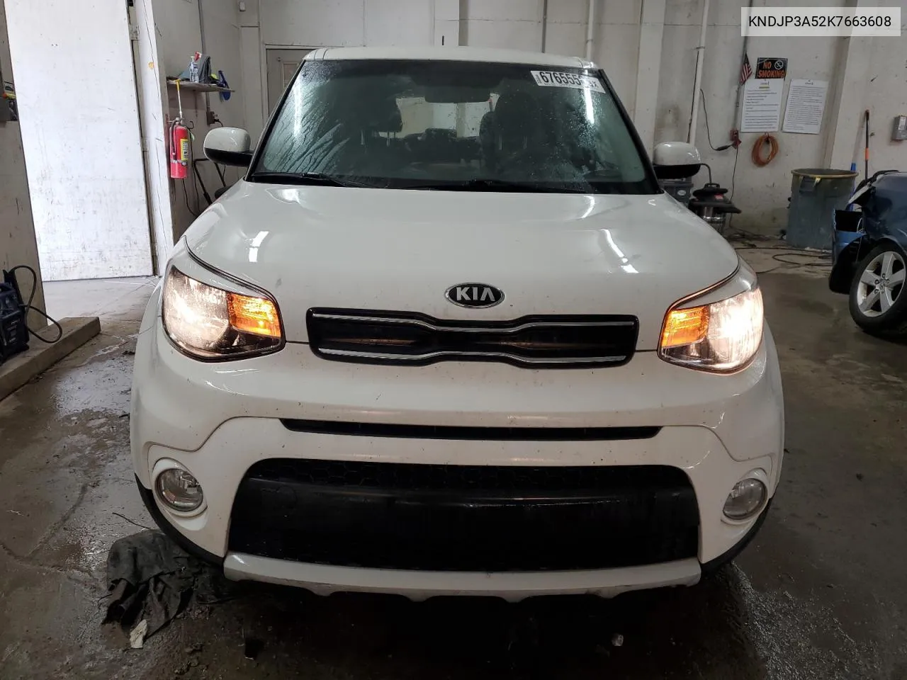 KNDJP3A52K7663608 2019 Kia Soul +