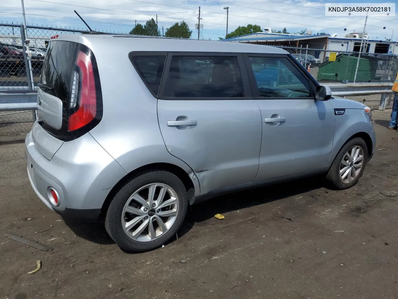 KNDJP3A58K7002181 2019 Kia Soul +