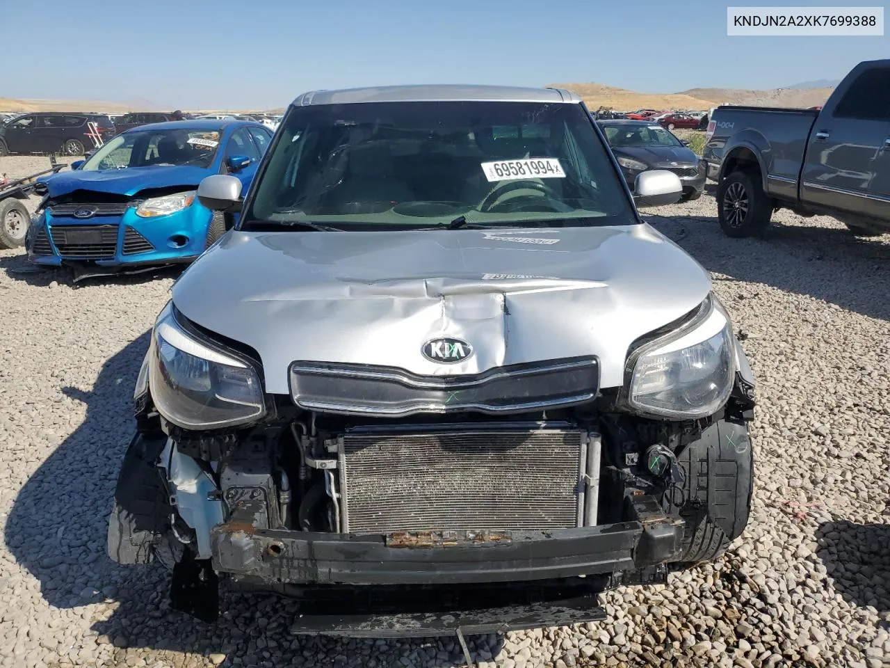 KNDJN2A2XK7699388 2019 Kia Soul