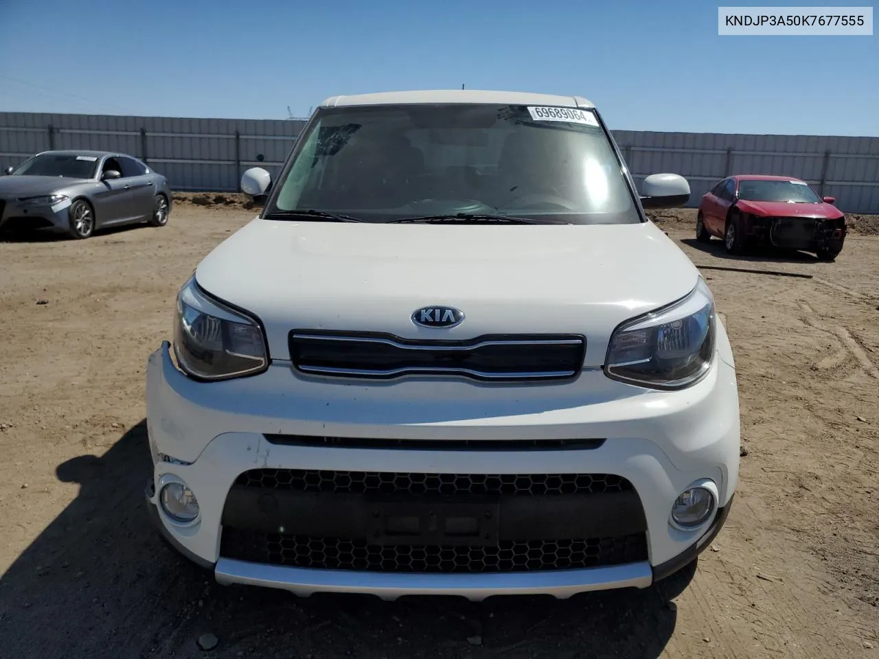 KNDJP3A50K7677555 2019 Kia Soul +