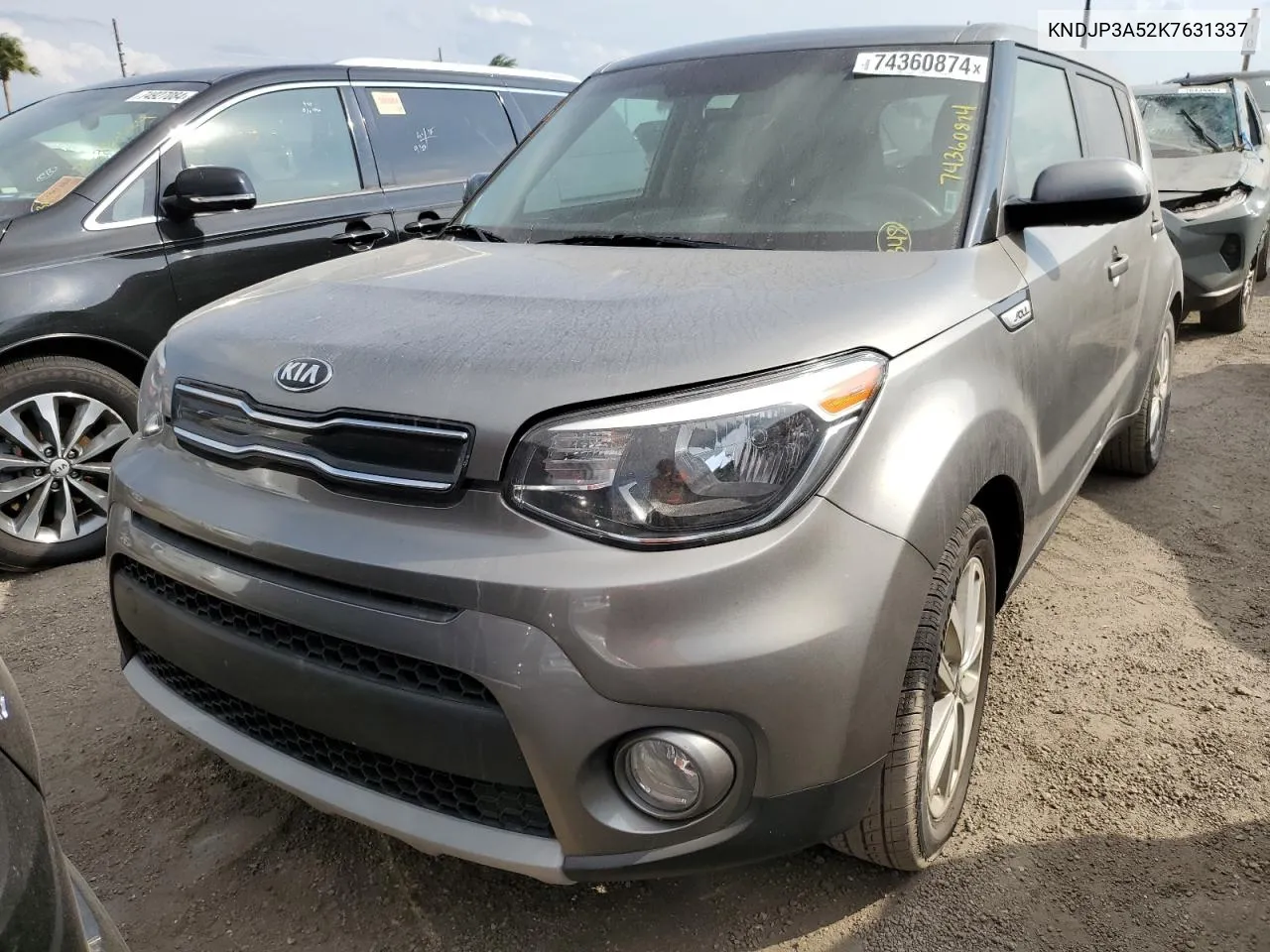 2019 Kia Soul + VIN: KNDJP3A52K7631337 Lot: 74360874