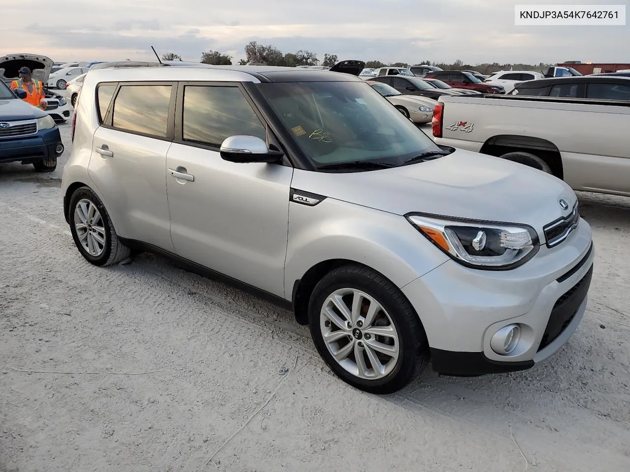 2019 Kia Soul + VIN: KNDJP3A54K7642761 Lot: 76968264