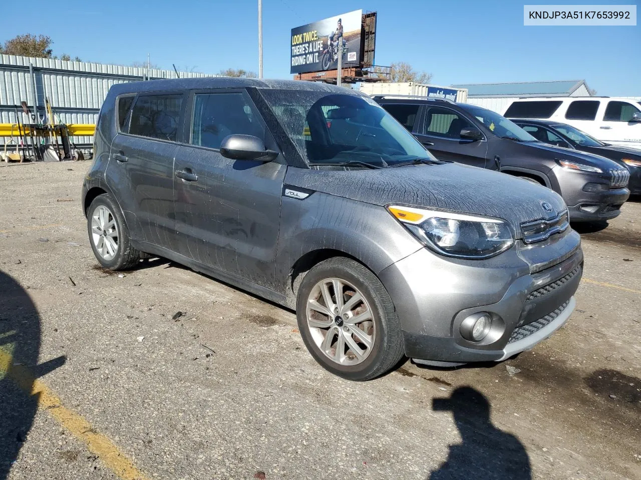 2019 Kia Soul + VIN: KNDJP3A51K7653992 Lot: 80491894