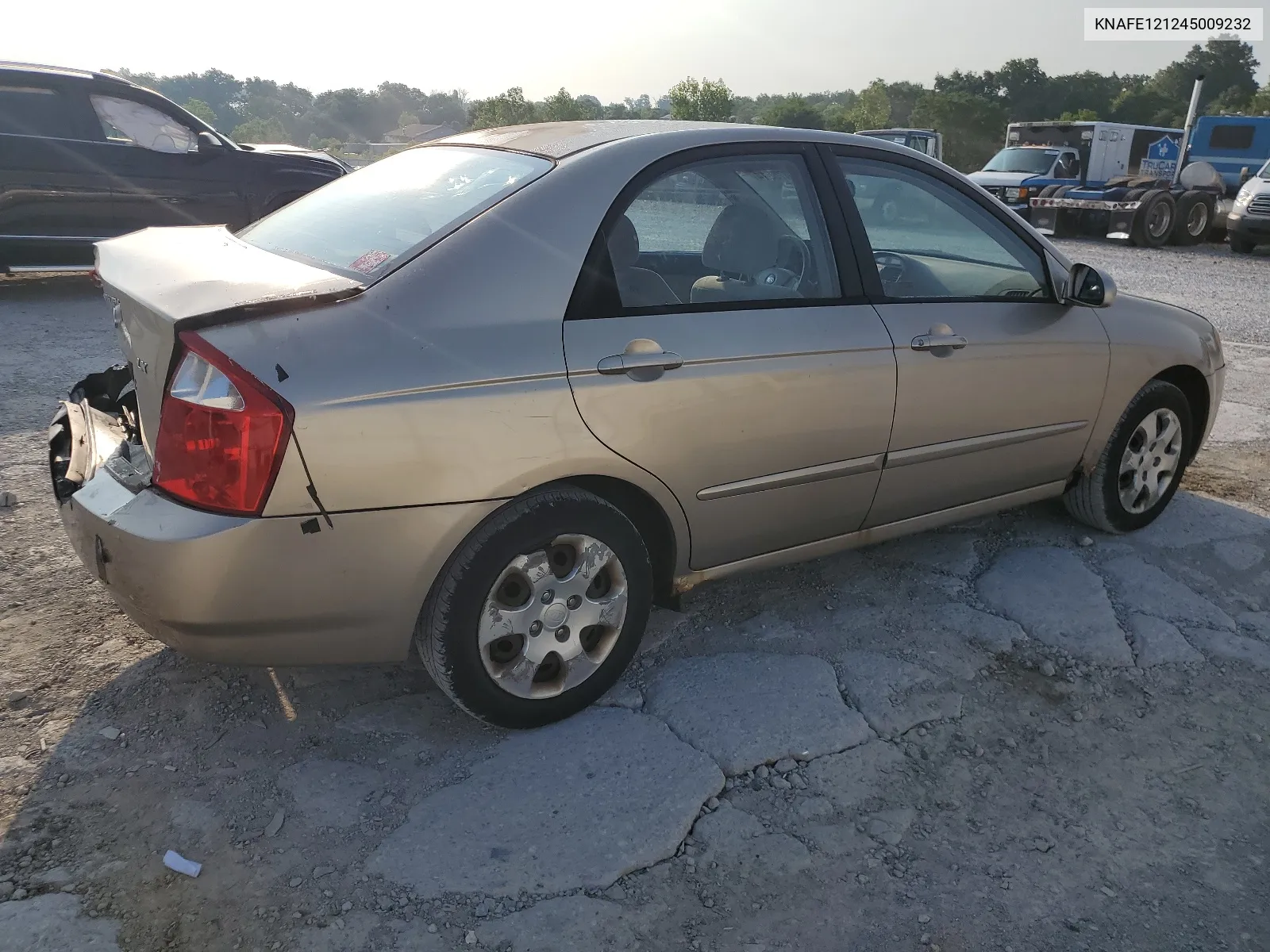 KNAFE121245009232 2004 Kia Spectra Lx