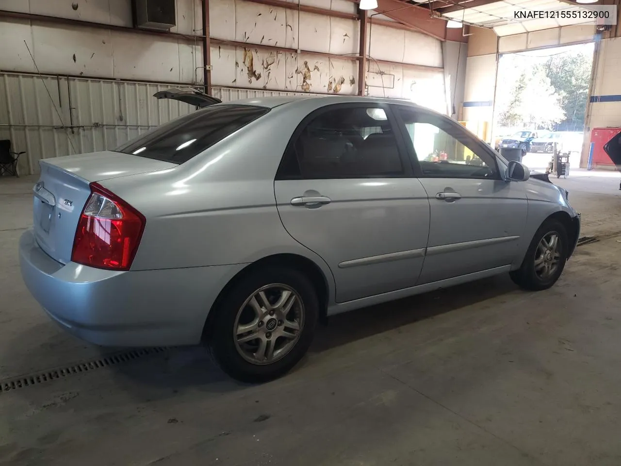 2005 Kia Spectra Lx VIN: KNAFE121555132900 Lot: 79659494