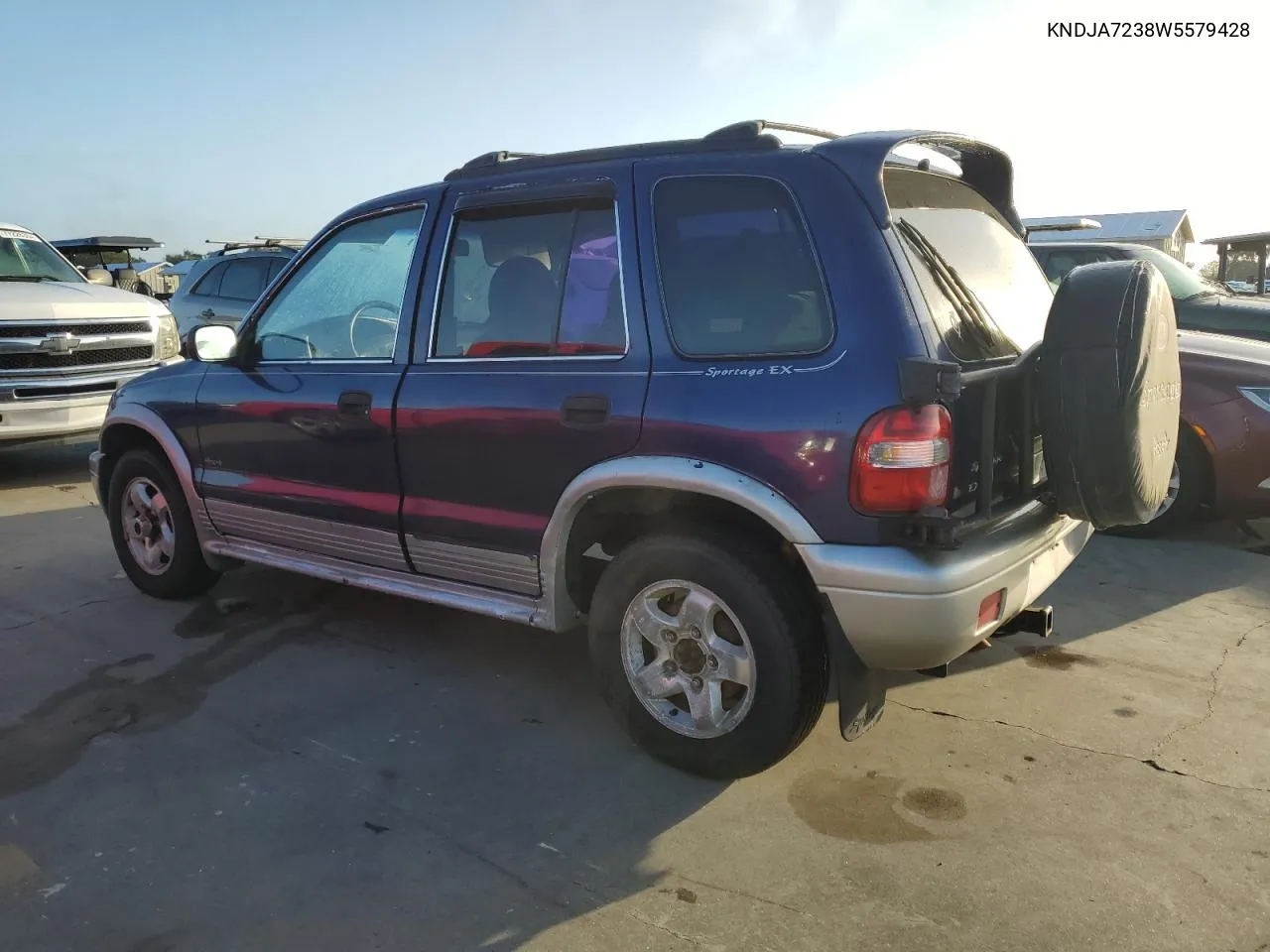 1998 Kia Sportage VIN: KNDJA7238W5579428 Lot: 77242224