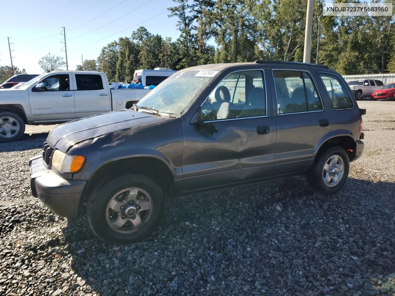 2000 Kia Sportage VIN: KNDJB7237Y5683960 Lot: 75192944