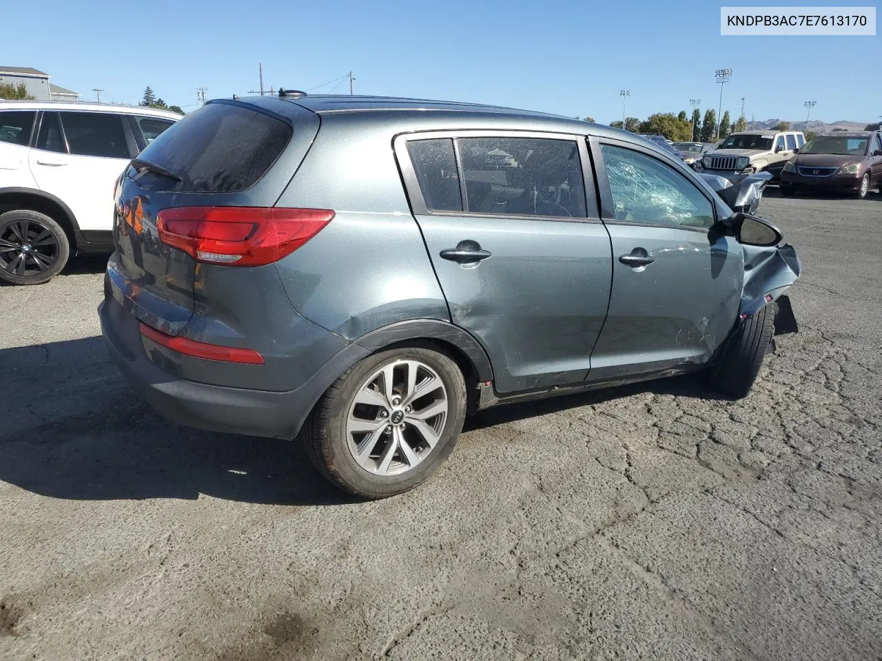 2014 Kia Sportage Base VIN: KNDPB3AC7E7613170 Lot: 71218894