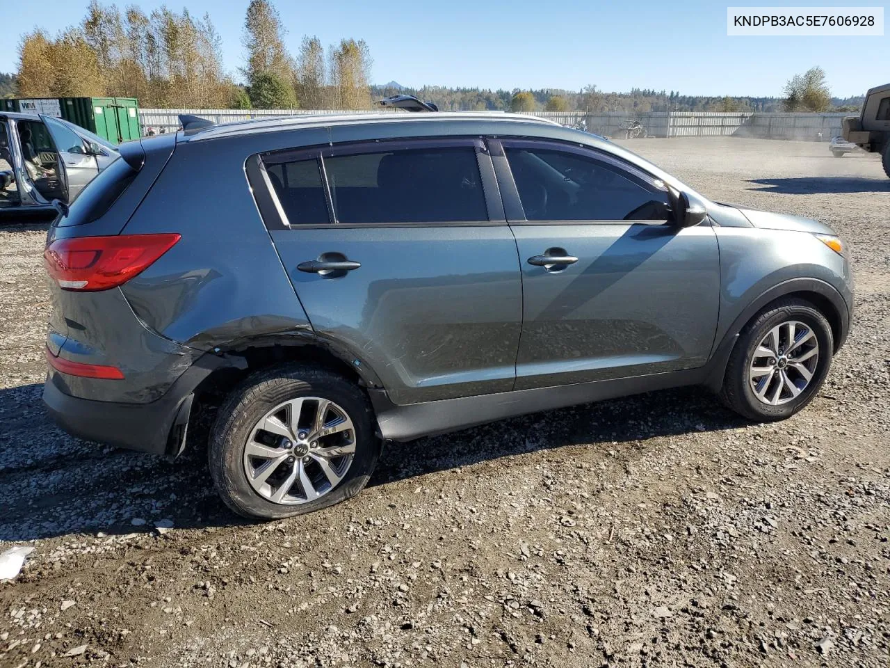 KNDPB3AC5E7606928 2014 Kia Sportage Base