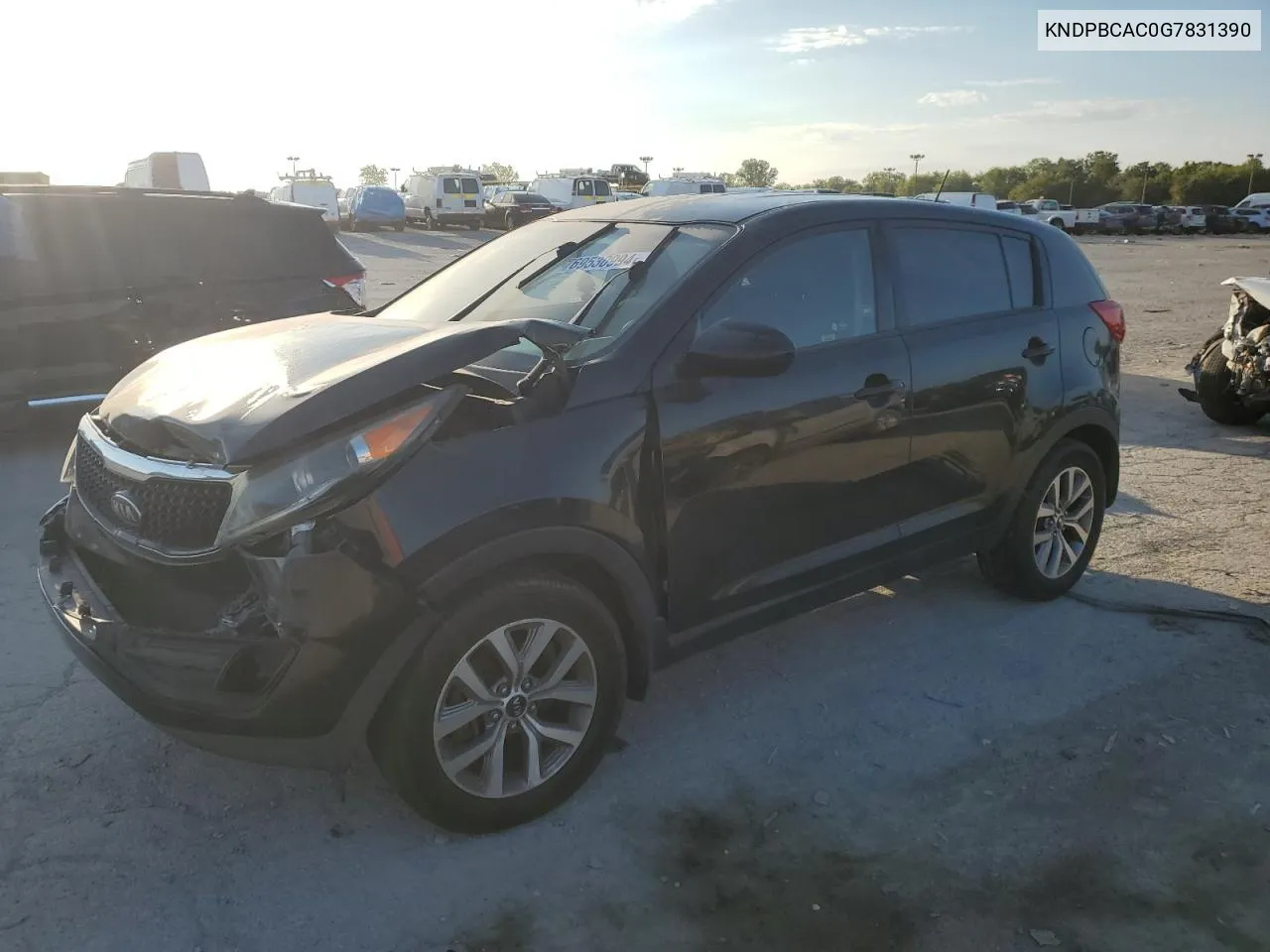 KNDPBCAC0G7831390 2016 Kia Sportage Lx