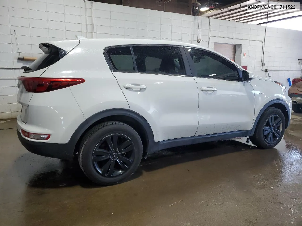 KNDPMCAC8H7115221 2017 Kia Sportage Lx