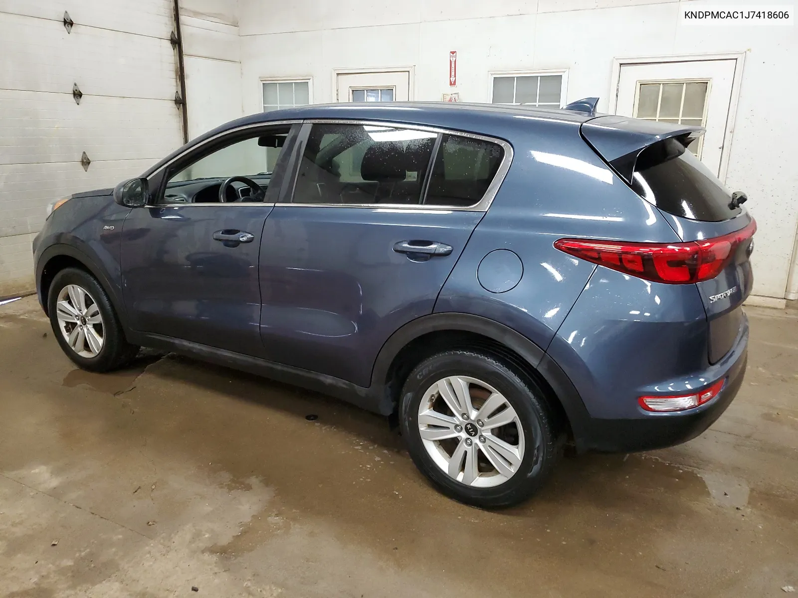 KNDPMCAC1J7418606 2018 Kia Sportage Lx