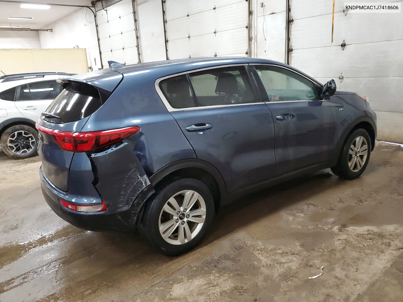 KNDPMCAC1J7418606 2018 Kia Sportage Lx