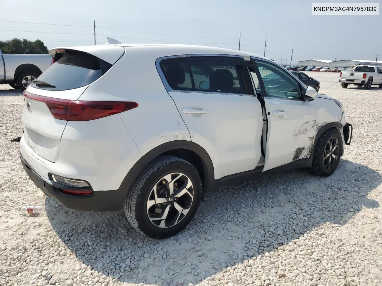 KNDPM3AC4N7957839 2022 Kia Sportage Lx