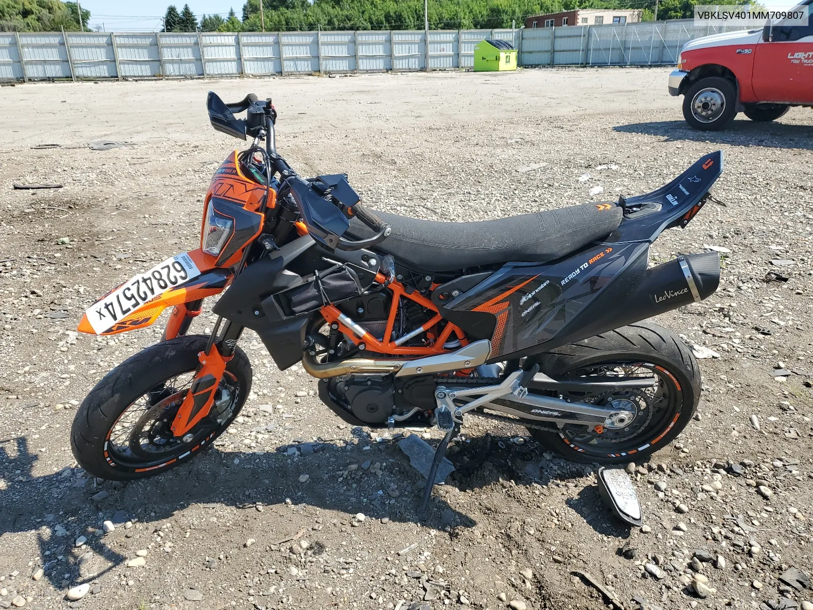 2021 Ktm 690 Smc R VIN: VBKLSV401MM709807 Lot: 62842574