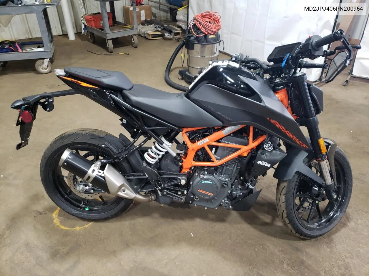 2023 Ktm 390 Duke VIN: MD2JPJ406PN200954 Lot: 62731444