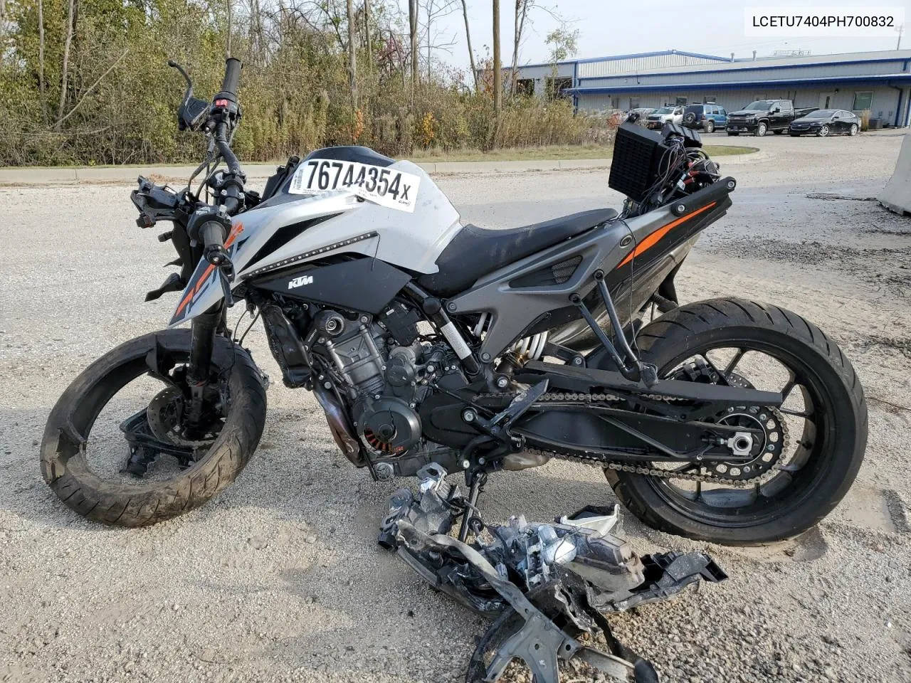 2023 Ktm 790 Duke VIN: LCETU7404PH700832 Lot: 76744354