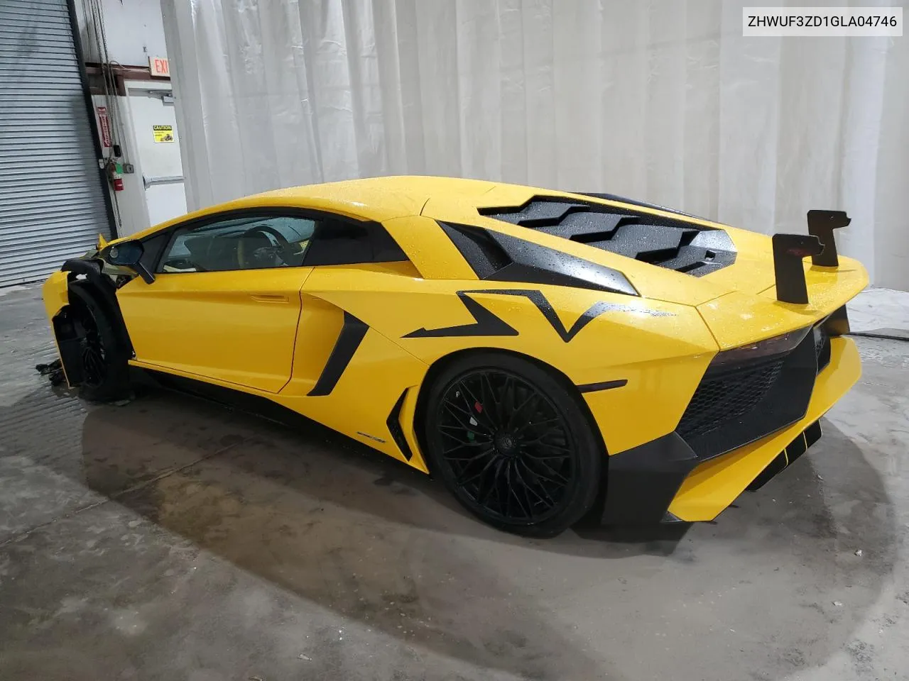 ZHWUF3ZD1GLA04746 2016 Lamborghini Aventador Sv