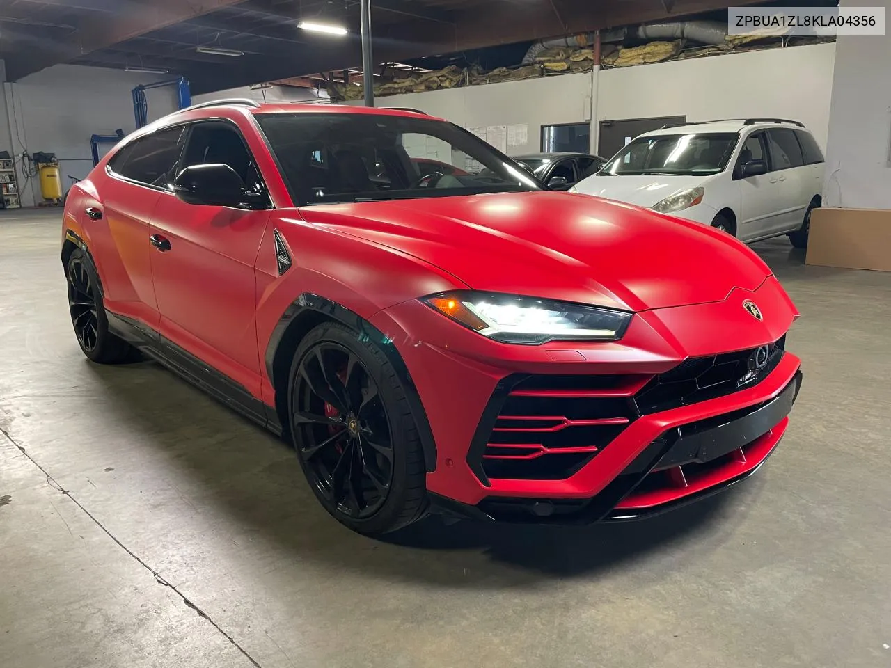 2019 Lamborghini Urus VIN: ZPBUA1ZL8KLA04356 Lot: 80452844