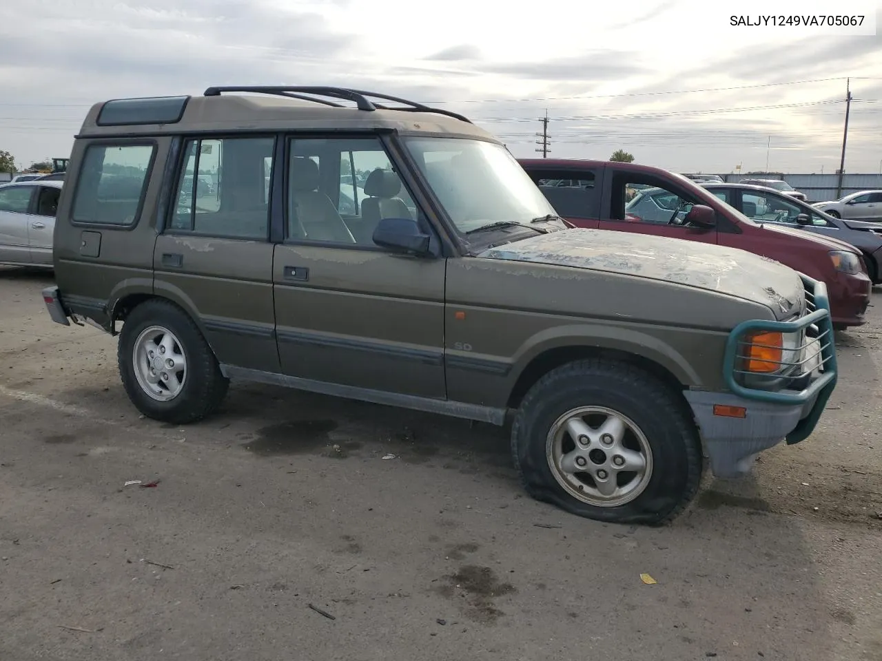 1997 Land Rover Discovery VIN: SALJY1249VA705067 Lot: 77047054