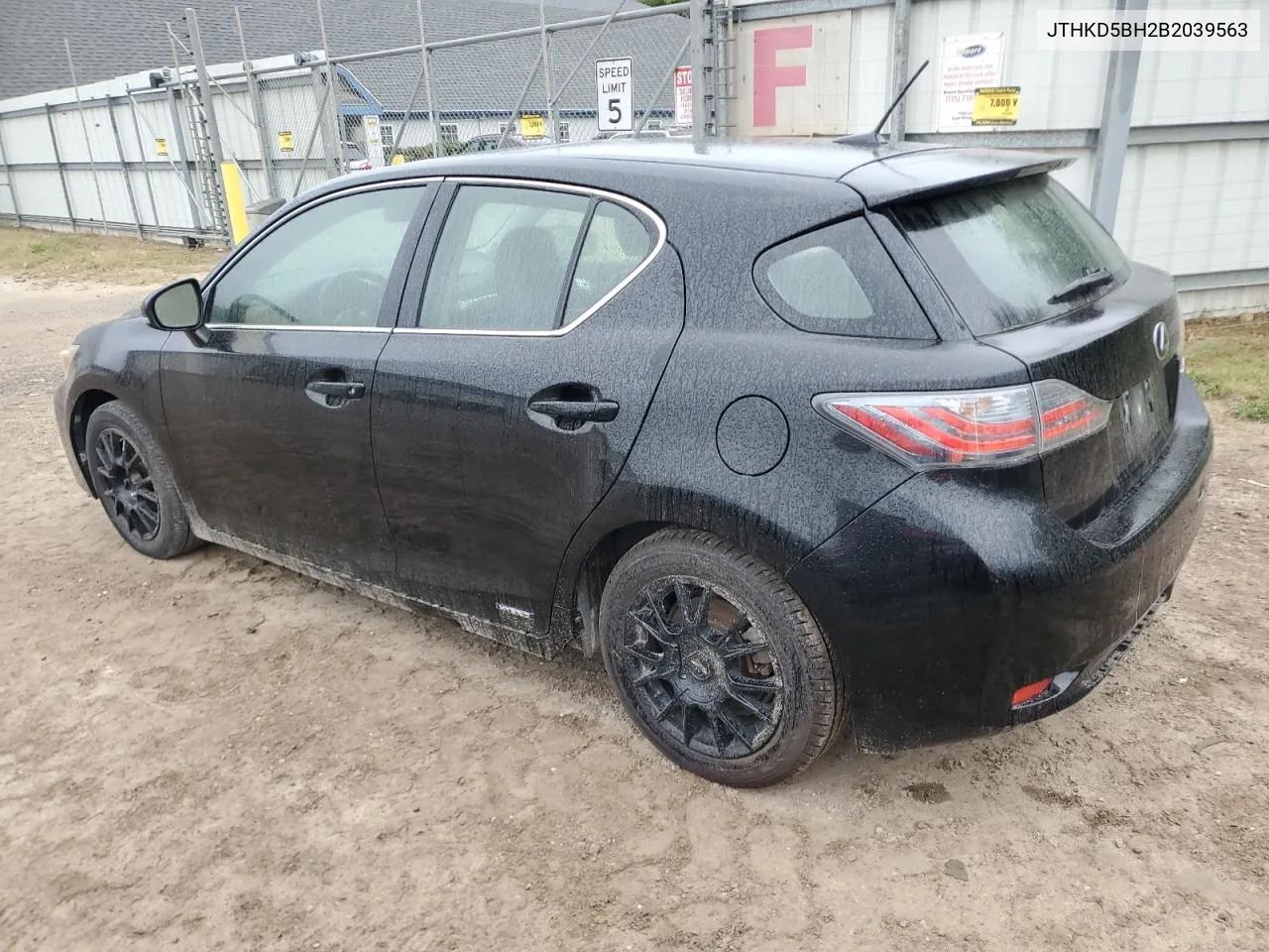 JTHKD5BH2B2039563 2011 Lexus Ct 200