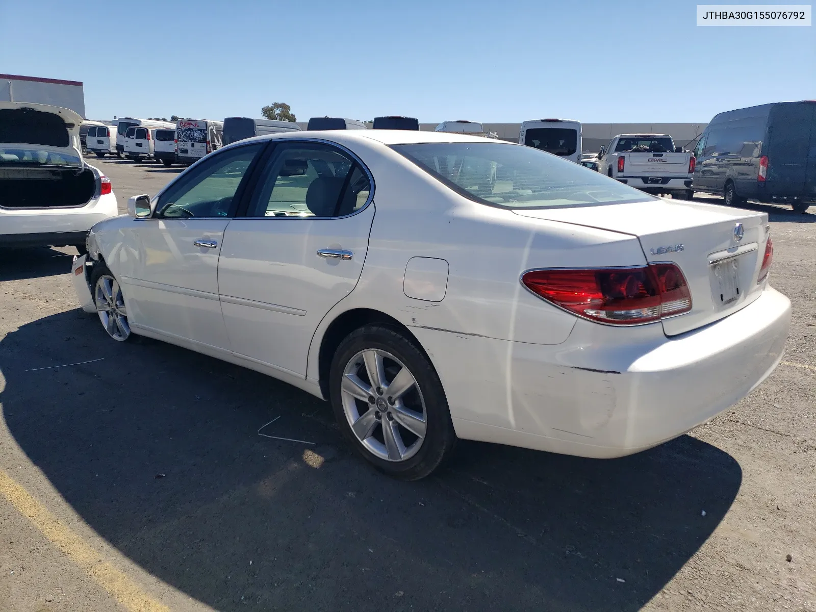 2005 Lexus Es 330 VIN: JTHBA30G155076792 Lot: 68392384