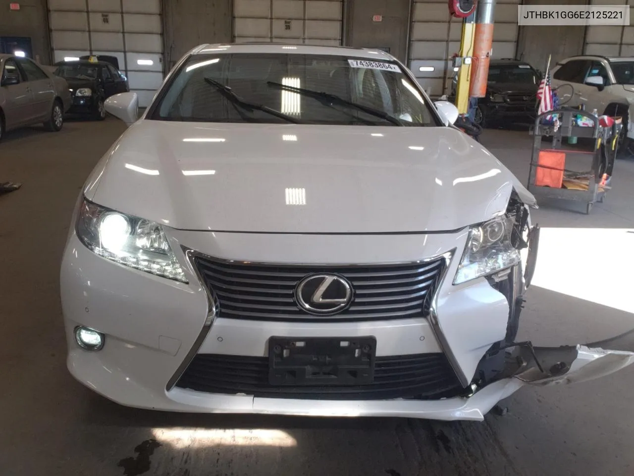 2014 Lexus Es 350 VIN: JTHBK1GG6E2125221 Lot: 74383864