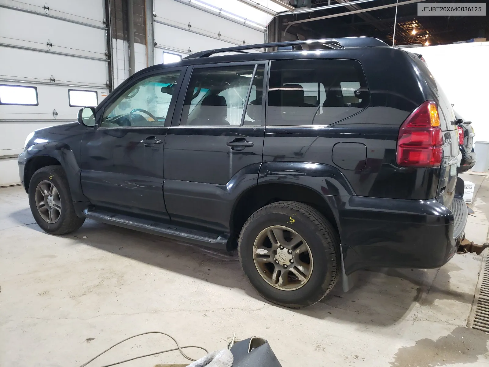 JTJBT20X640036125 2004 Lexus Gx 470