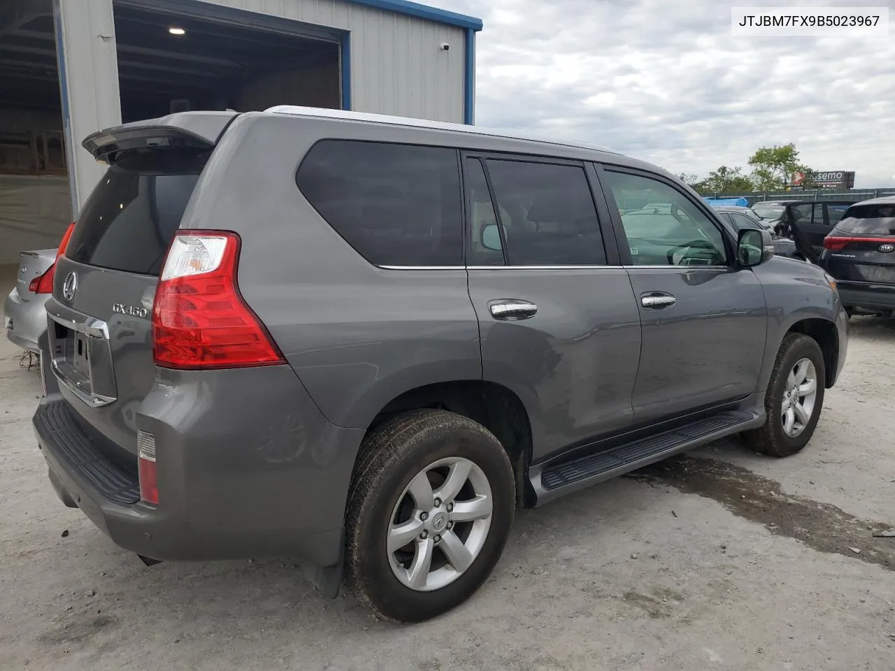 2011 Lexus Gx 460 VIN: JTJBM7FX9B5023967 Lot: 73294944