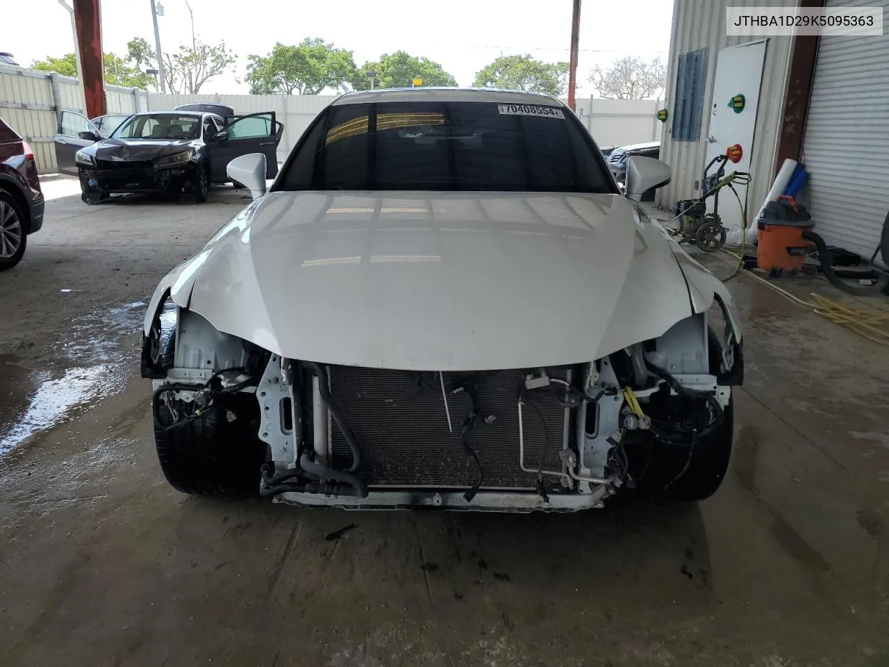 JTHBA1D29K5095363 2019 Lexus Is 300