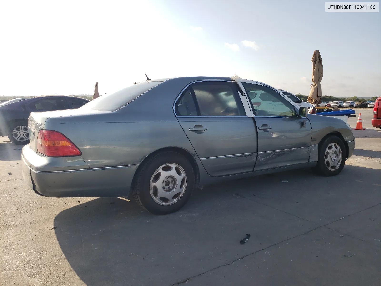 2001 Lexus Ls 430 VIN: JTHBN30F110041186 Lot: 65053814