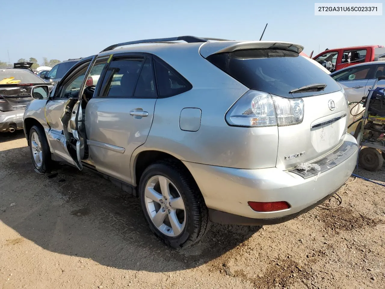 2T2GA31U65C023371 2005 Lexus Rx 330