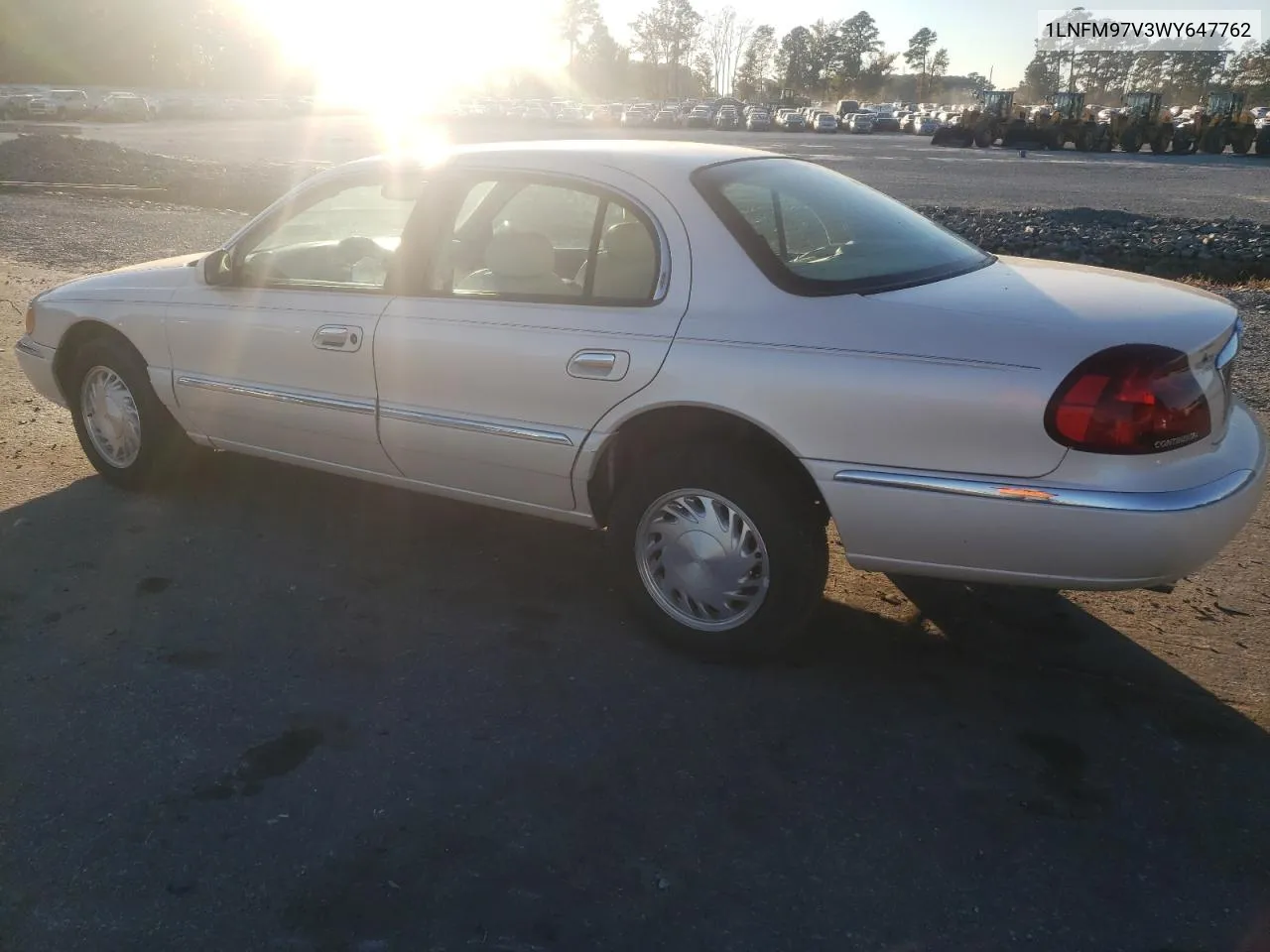 1998 Lincoln Continental VIN: 1LNFM97V3WY647762 Lot: 77062294