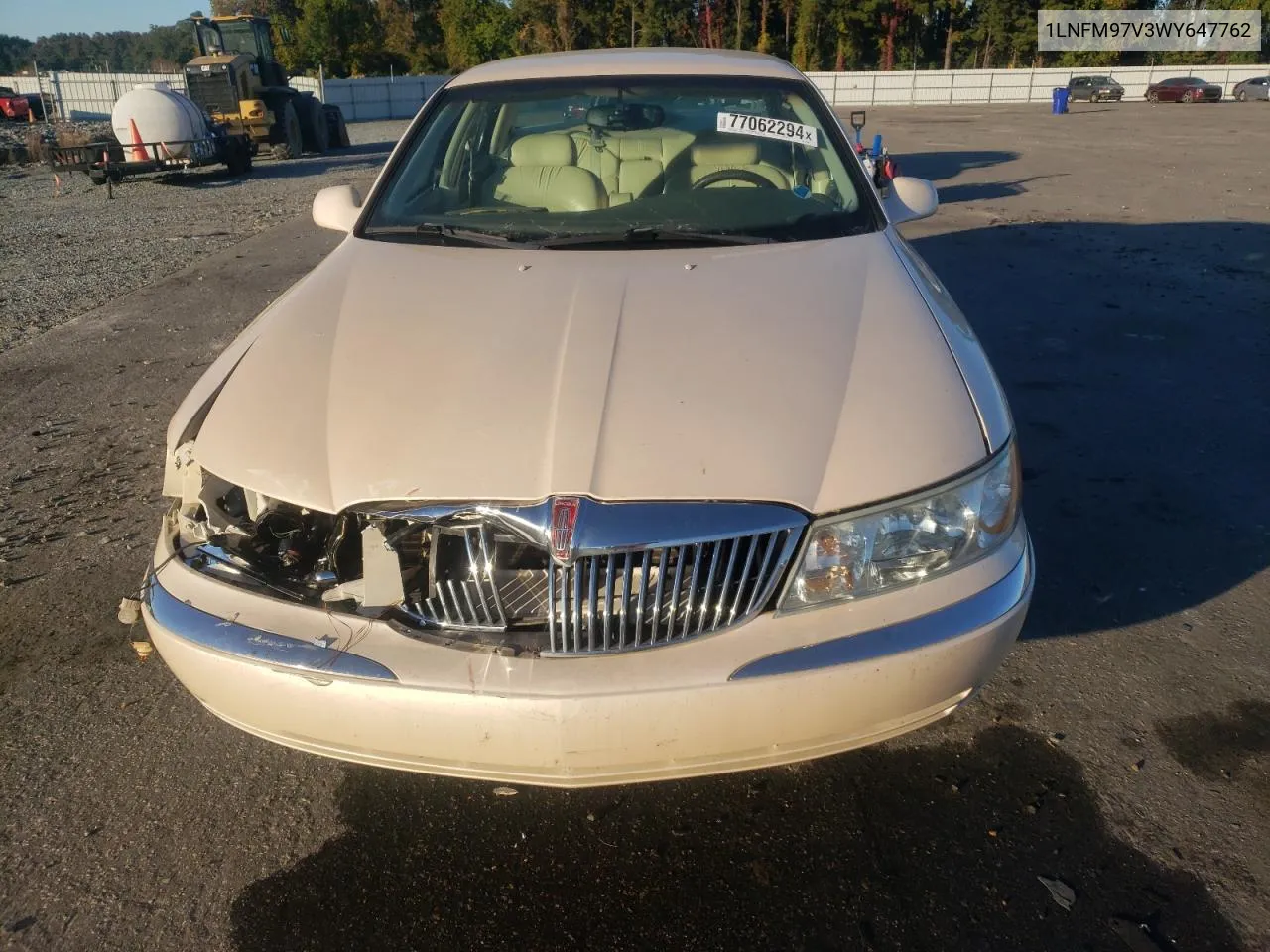 1998 Lincoln Continental VIN: 1LNFM97V3WY647762 Lot: 77062294