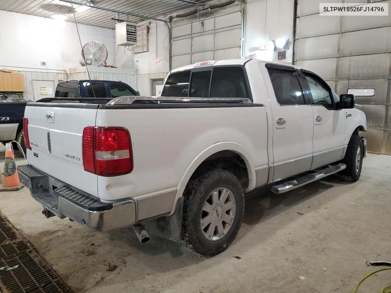 5LTPW18526FJ14796 2006 Lincoln Mark Lt